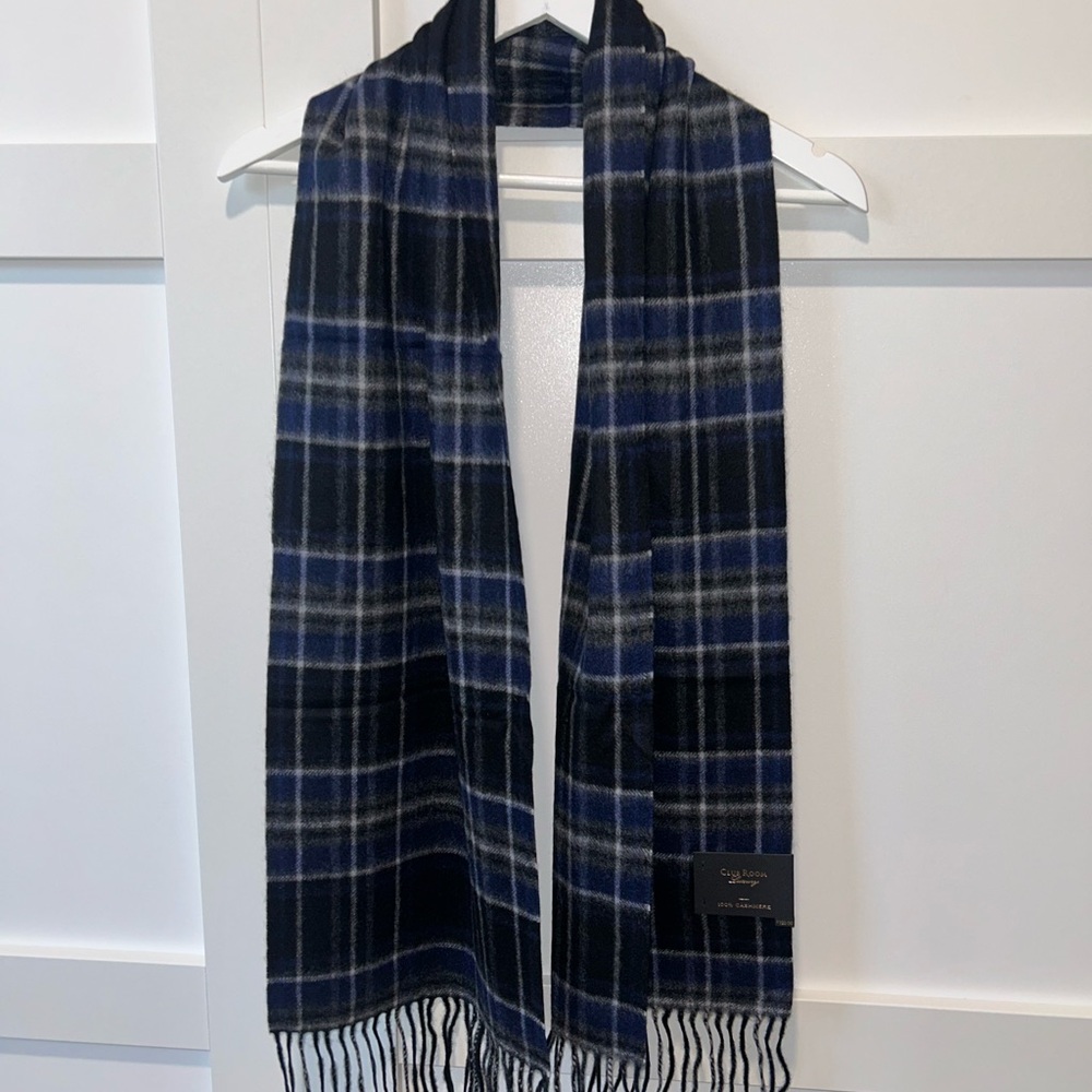 Club Room Navy and Black Cashmere Scarf